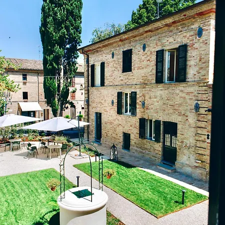 Couette-café Casa Castelli - Ospitalità E Vino Falerone