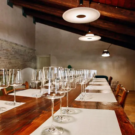 Casa Castelli - Ospitalita E Vino 3* Falerone
