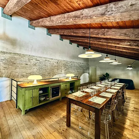 Casa Castelli - Ospitalita E Vino 住宿加早餐酒店 Falerone